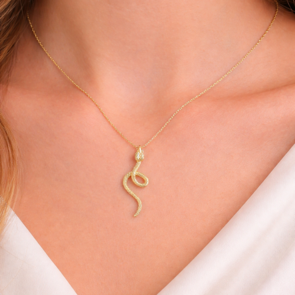Altın Yılan Kolye